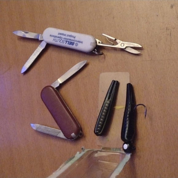 Fishing Lures and Advertising items - Picture 1 of 2